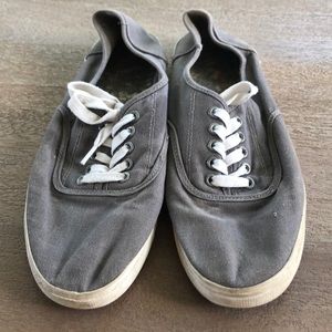 Vintage 90s gray keds